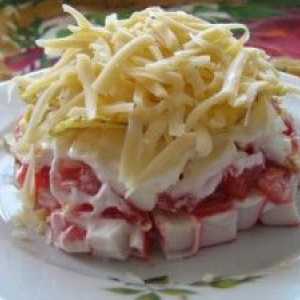 Dijetalna salata s rakovima štapovima: recepti