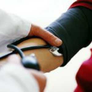 Pre-bolnica skrbi za hipertenzivne krize