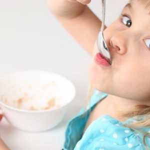 Kako prepoznati razvoj alergije na hranu kod djece?