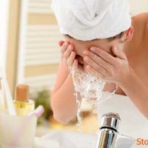 Pranje masnu kožu: pročišćavati i čišćenje gelovi